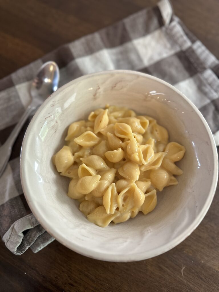 easy + creamy macaroni and cheese